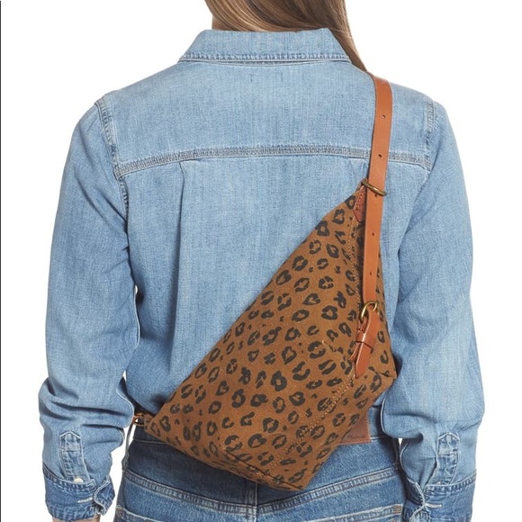 Madewell The Canvas Sling Bag in Leopard Love - Picture 6 of 10